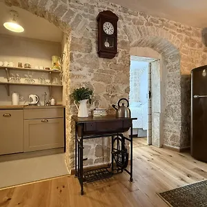  Apartment Di Piazza Kroatien
